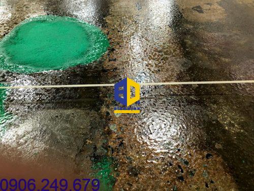 Cách xữ lý nền epoxy bị nhiễm dầu